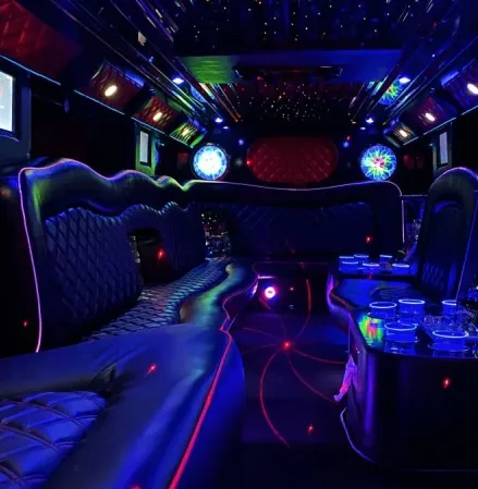 Praga HUMMER LIMO TRANSFER Z LOTNISKA